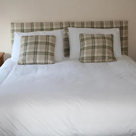 Dent Stores B&B-3